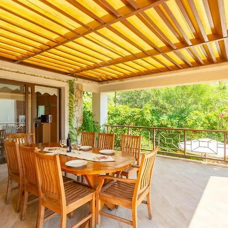Villa Almira Goecek Turkey 빌라 *